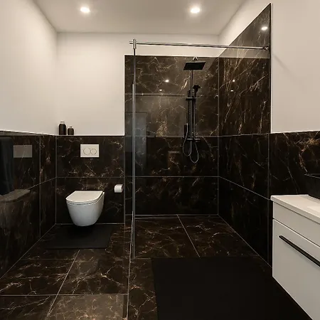 Werre Mit Smart-tv - Stilvol, Zentral & Wohnlich דירה *